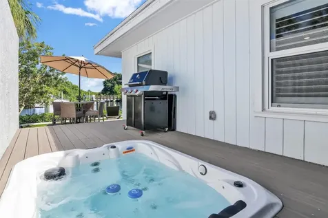 17026 Bay Street Jupiter FL 33477