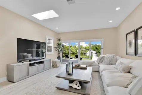17026 Bay Street Jupiter FL 33477