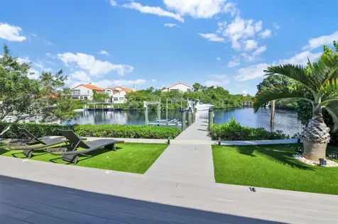 17026 Bay Street Jupiter FL 33477