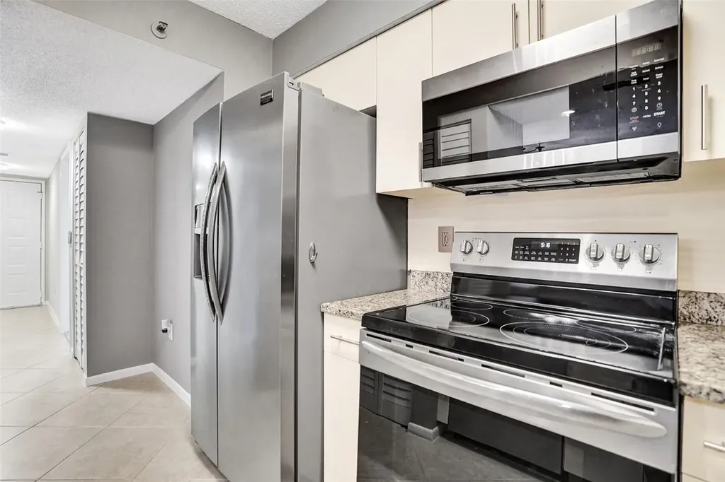 2334 S Cypress Bend Drive Pompano Beach FL 33069