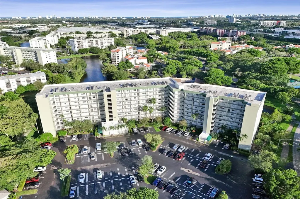 2334 S Cypress Bend Drive Pompano Beach FL 33069