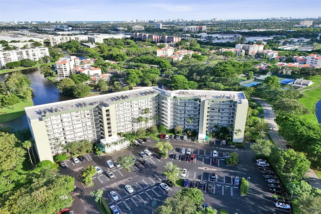 2334 S Cypress Bend Drive Pompano Beach FL 33069