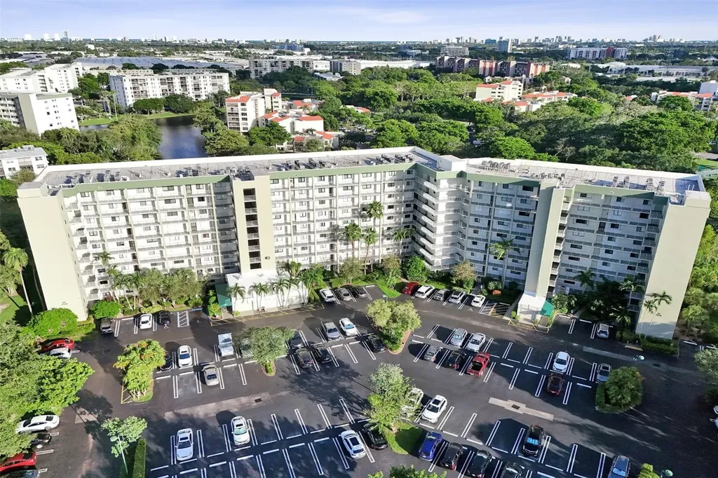 2334 S Cypress Bend Drive Pompano Beach FL 33069