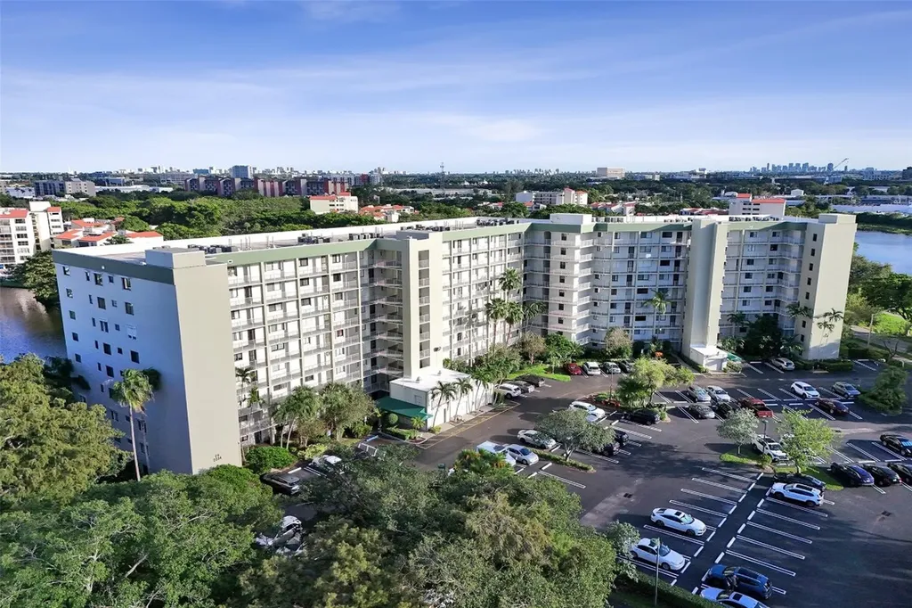 2334 S Cypress Bend Drive Pompano Beach FL 33069