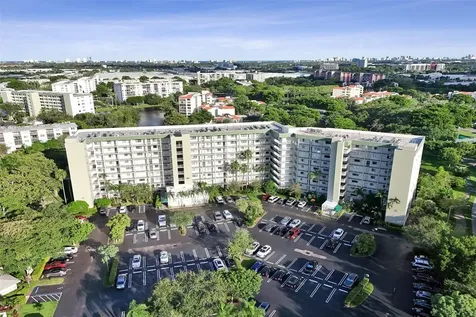 2334 S Cypress Bend Drive Pompano Beach FL 33069