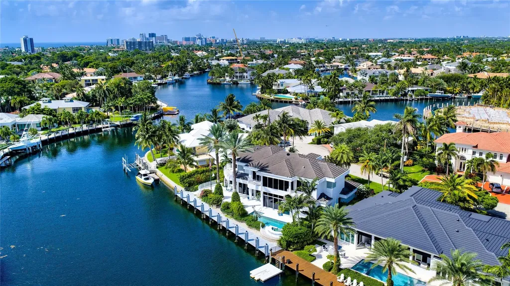 2551 NE 31st Court Lighthouse Point FL 33064