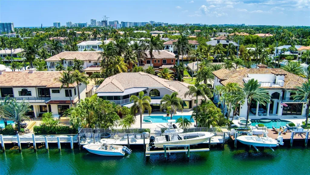2325 NE 28th Street Lighthouse Point FL 33064