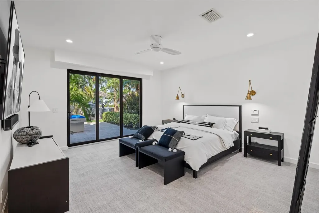 2325 NE 28th Street Lighthouse Point FL 33064