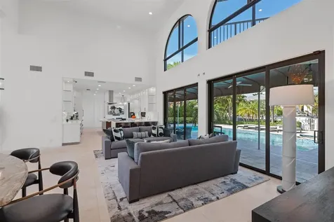 2325 NE 28th Street Lighthouse Point FL 33064