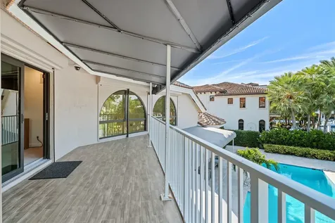 2325 NE 28th Street Lighthouse Point FL 33064