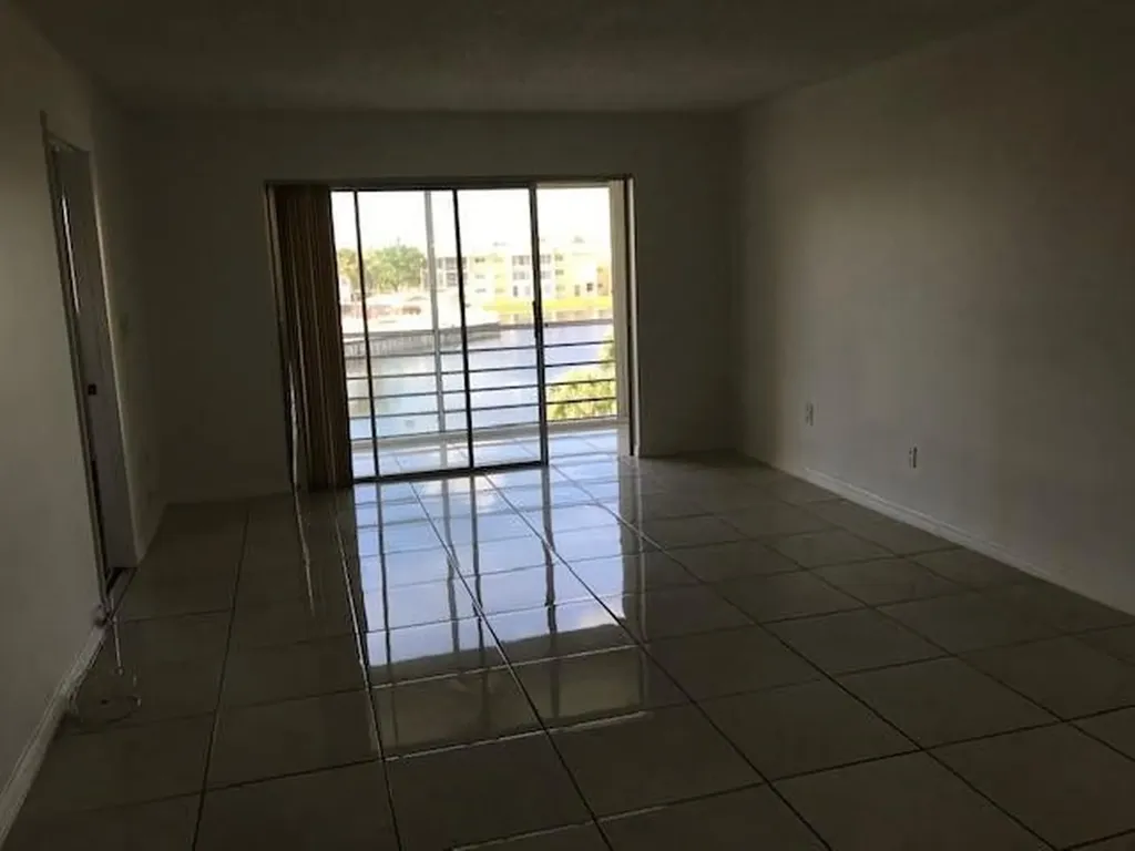 8110 Sunrise Lakes Boulevard Sunrise FL 33322