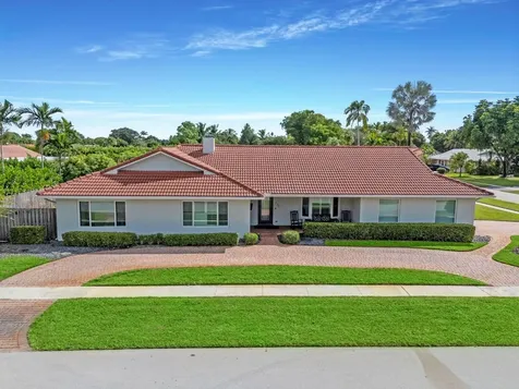 640 SW 74th Terrace Plantation FL 33317
