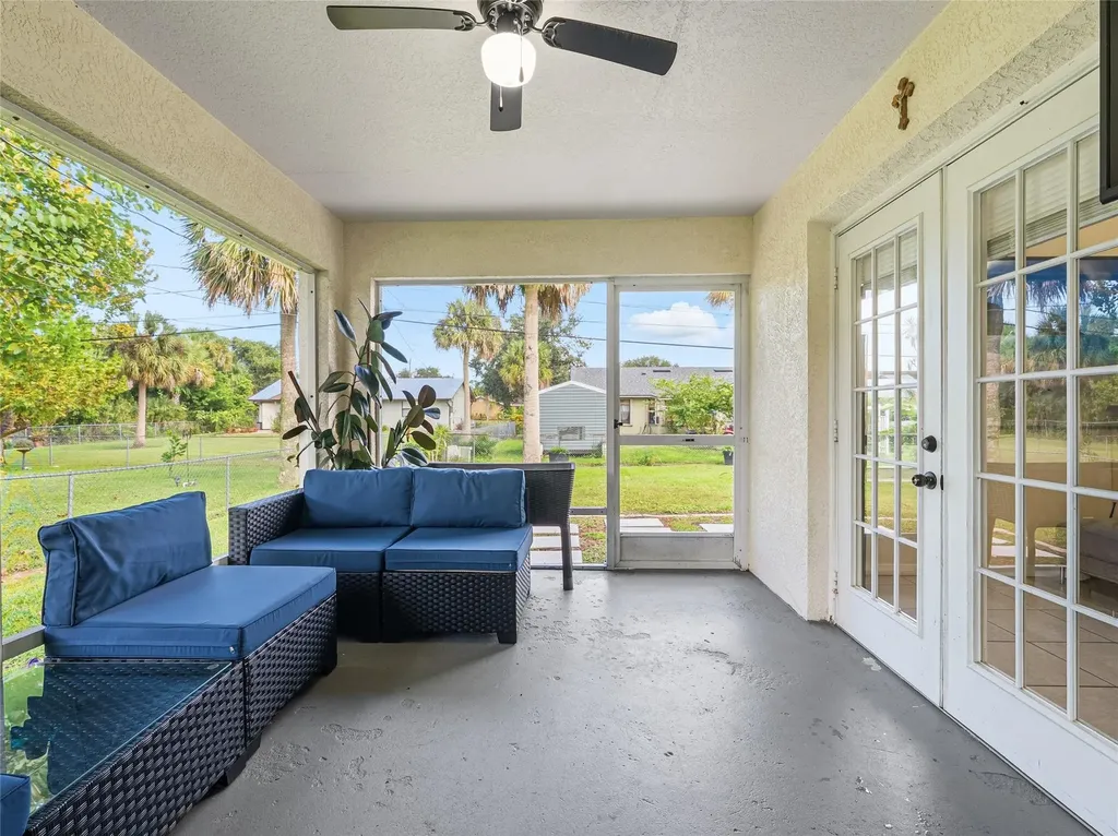 2537 SW Deckard Street SW Port St Lucie FL 34953