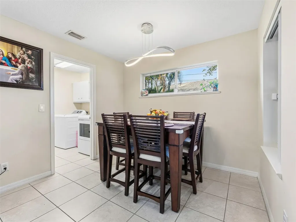 2537 SW Deckard Street SW Port St Lucie FL 34953