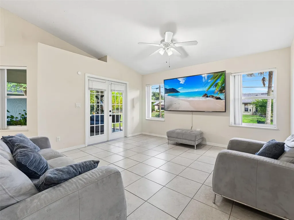 2537 SW Deckard Street SW Port St Lucie FL 34953