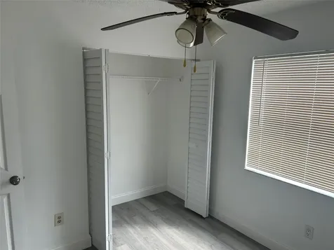 871 NE 207th Terrace Miami FL 33179