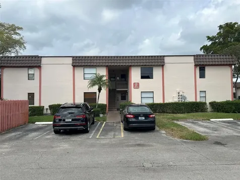 871 NE 207th Terrace Miami FL 33179