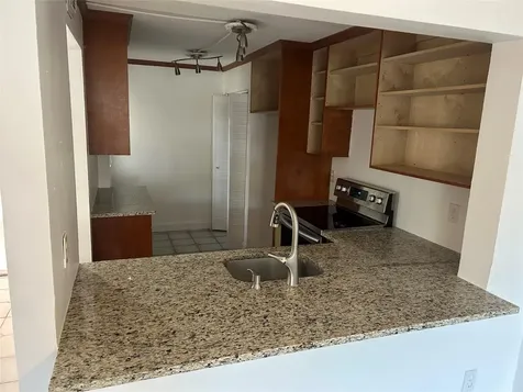 871 NE 207th Terrace Miami FL 33179