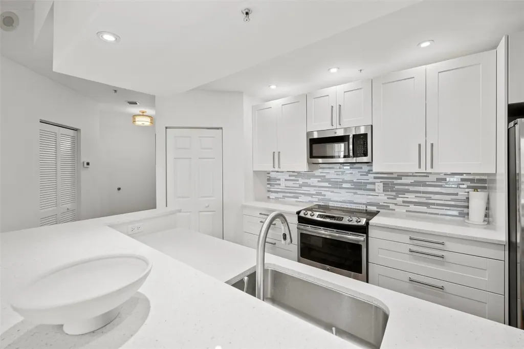 3020 NE 32nd Avenue Fort Lauderdale FL 33308