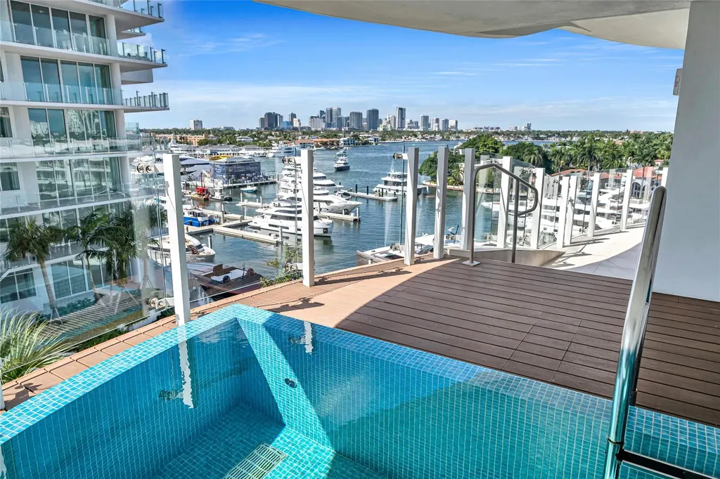 2241 SE 17th Street Fort Lauderdale FL 33316