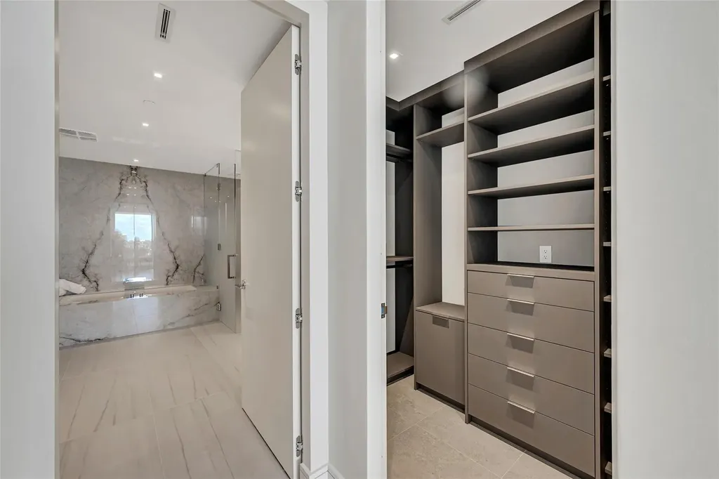 2241 SE 17th Street Fort Lauderdale FL 33316