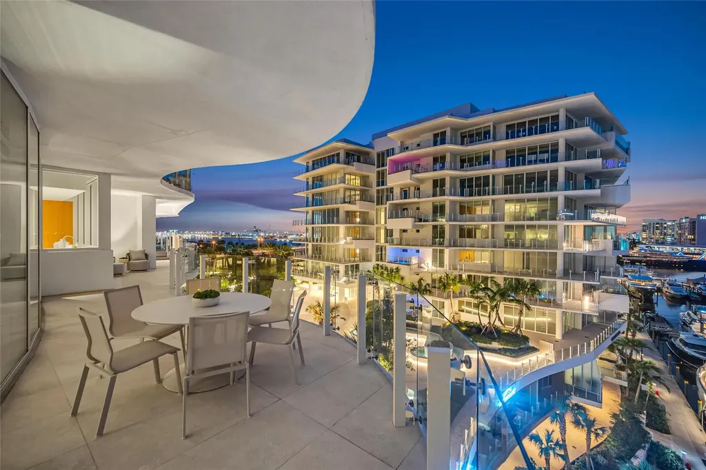 2241 SE 17th Street Fort Lauderdale FL 33316