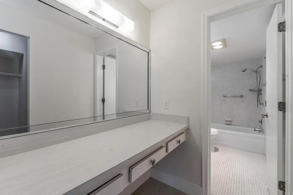 2551 Aragon Boulevard Sunrise FL 33322