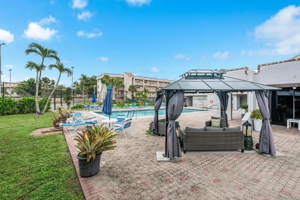 2551 Aragon Boulevard Sunrise FL 33322