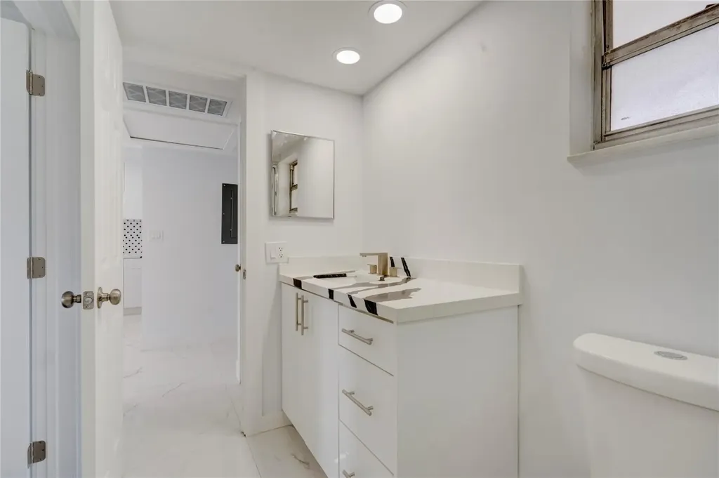 3050 N Palm Aire Drive Pompano Beach FL 33069