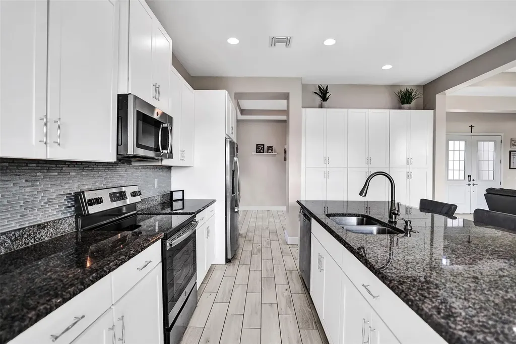 5975 Kingfisher Boulevard Westlake FL 33470