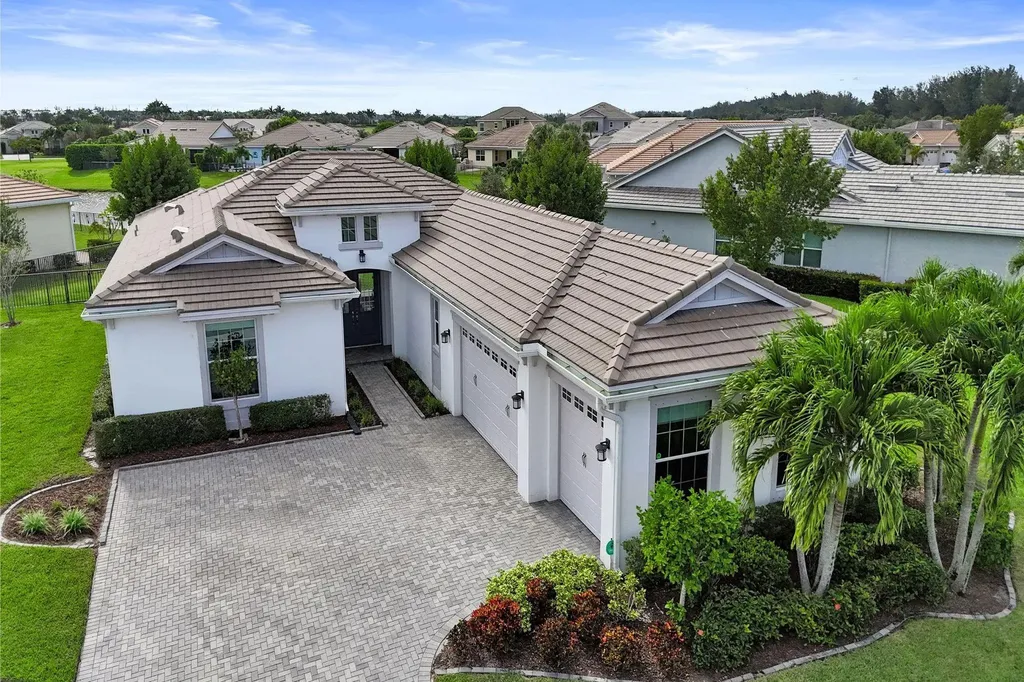 5975 Kingfisher Boulevard Westlake FL 33470