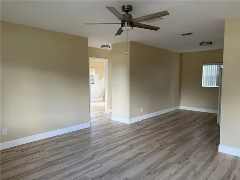 602 NE 38th Street Oakland Park FL 33334