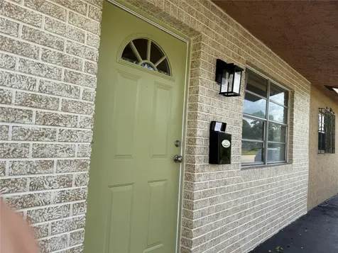602 NE 38th Street Oakland Park FL 33334