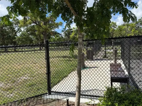 602 NE 38th Street Oakland Park FL 33334