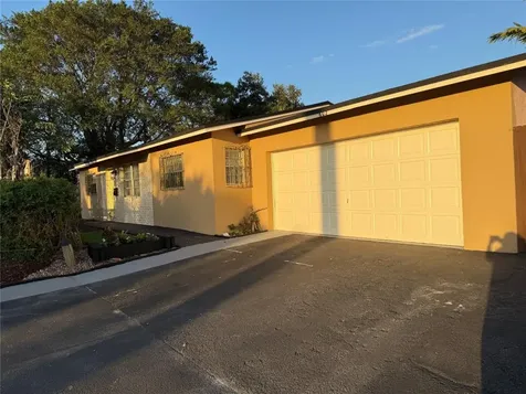 602 NE 38th Street Oakland Park FL 33334