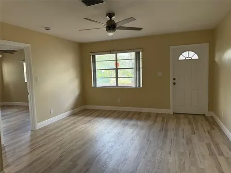 602 NE 38th Street Oakland Park FL 33334