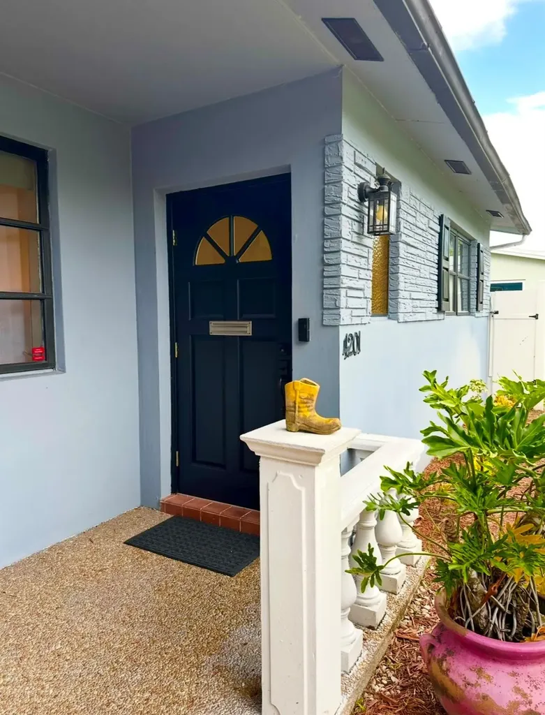 4201 Thomas Street Hollywood FL 33021