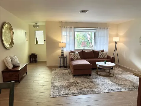 4201 Thomas Street Hollywood FL 33021