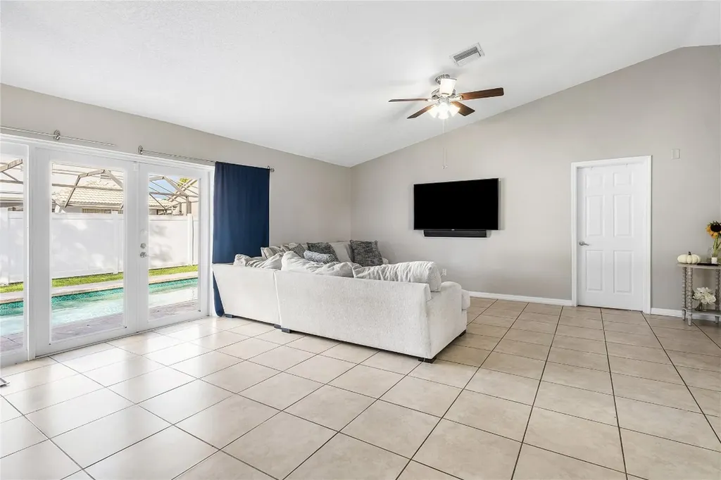 9661 Carousel Circle Boca Raton FL 33434