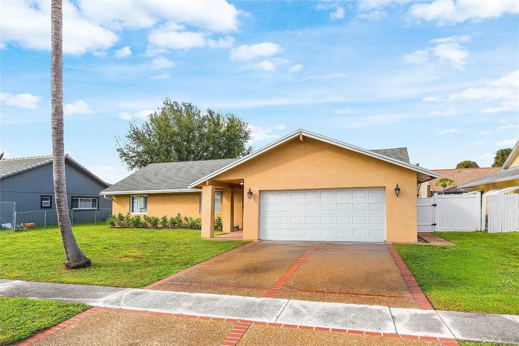 9661 Carousel Circle Boca Raton FL 33434