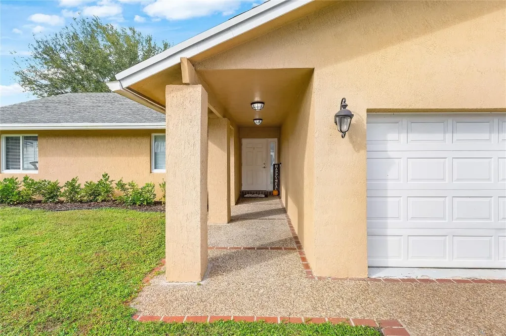 9661 Carousel Circle Boca Raton FL 33434
