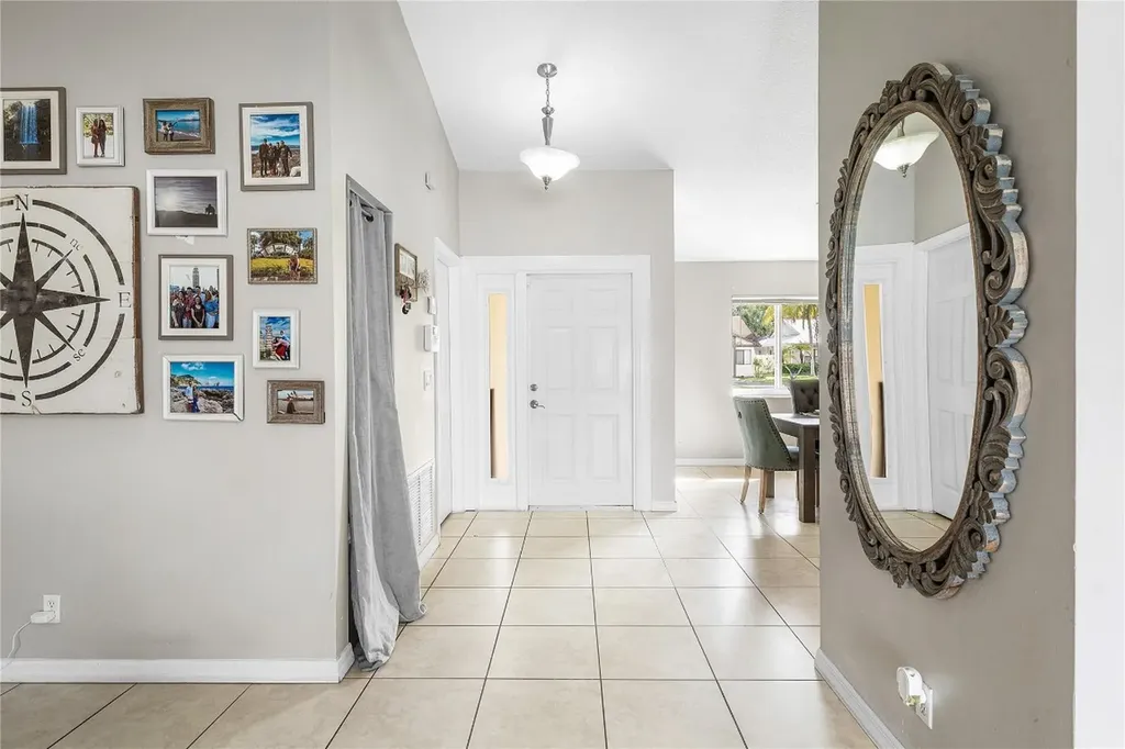 9661 Carousel Circle Boca Raton FL 33434