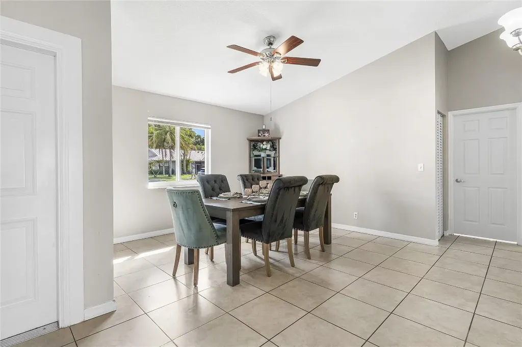 9661 Carousel Circle Boca Raton FL 33434
