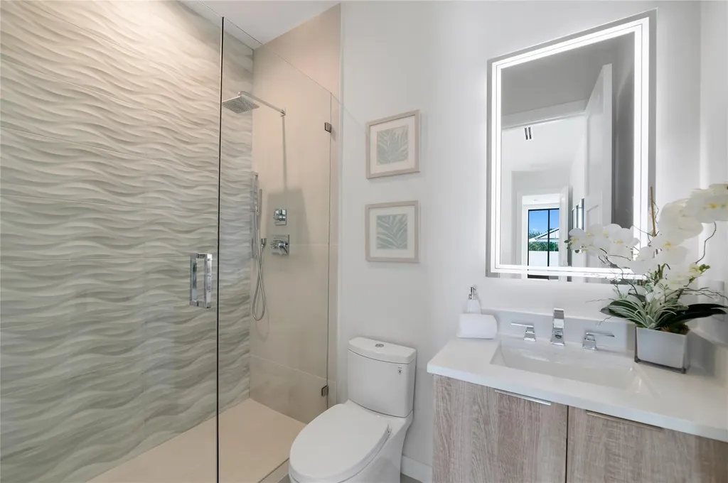 1813 N Fort Lauderdale Beach Boulevard Fort Lauderdale FL 33305
