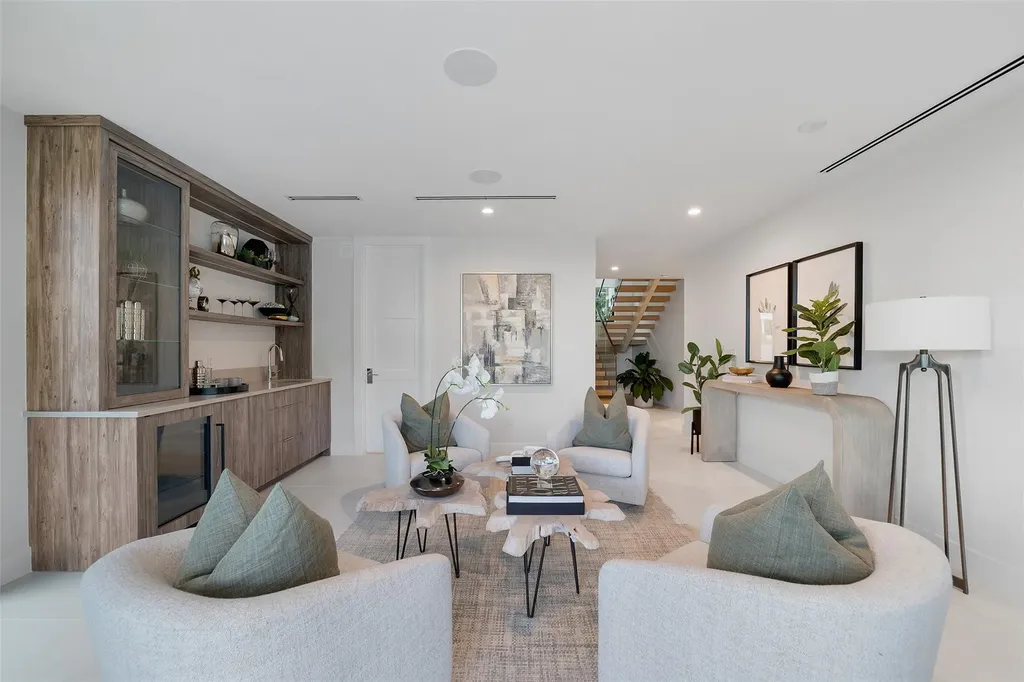 1813 N Fort Lauderdale Beach Boulevard Fort Lauderdale FL 33305