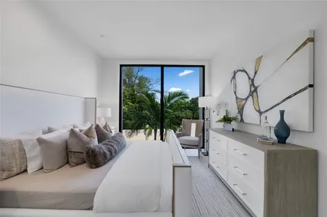 1813 N Fort Lauderdale Beach Boulevard Fort Lauderdale FL 33305