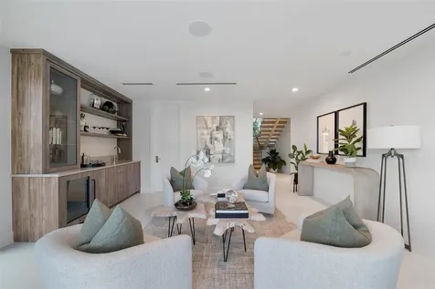 1813 N Fort Lauderdale Beach Boulevard Fort Lauderdale FL 33305