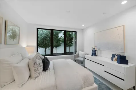 1813 N Fort Lauderdale Beach Boulevard Fort Lauderdale FL 33305