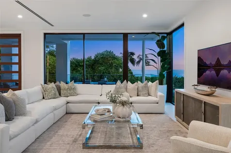 1813 N Fort Lauderdale Beach Boulevard Fort Lauderdale FL 33305