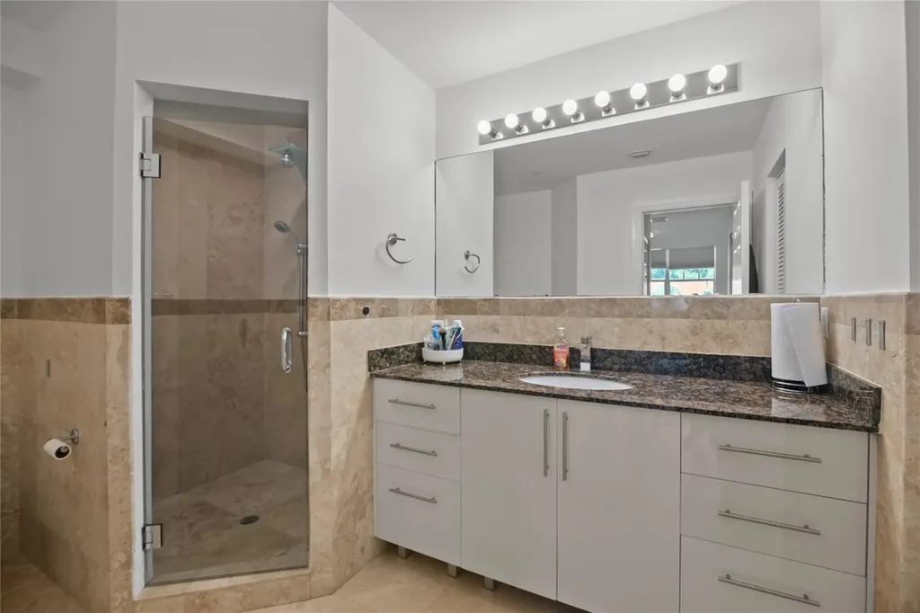 732 NE 15th Avenue Fort Lauderdale FL 33304